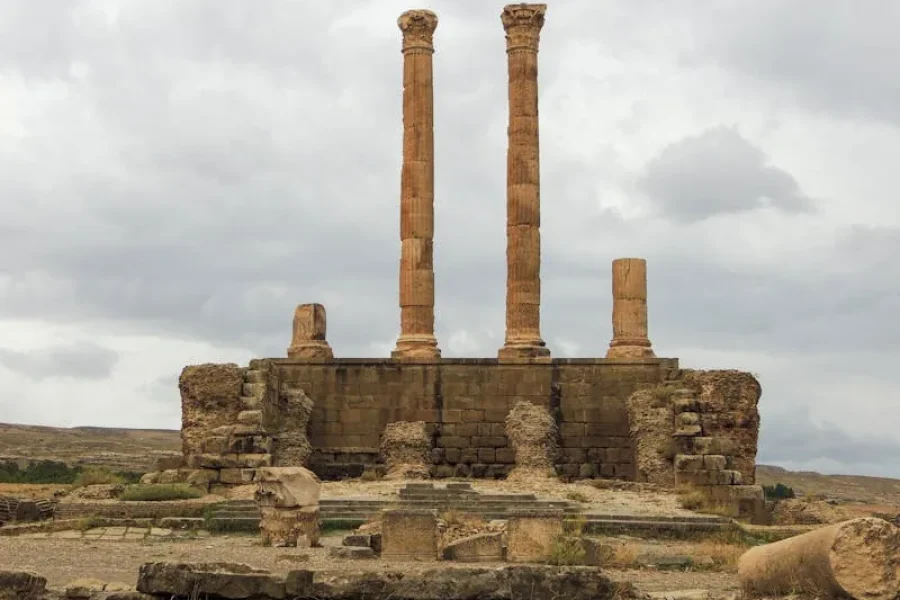 Sur les Traces des Empires