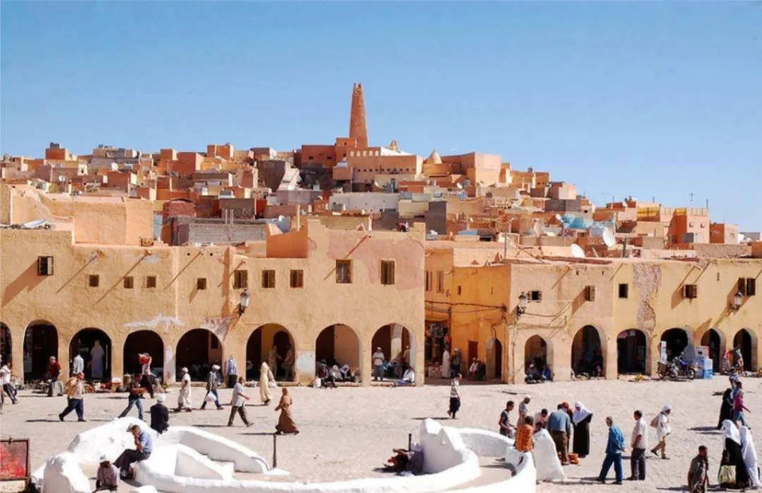 Place du marché de Ghardaïa, vallée du M Zab, Algérie
