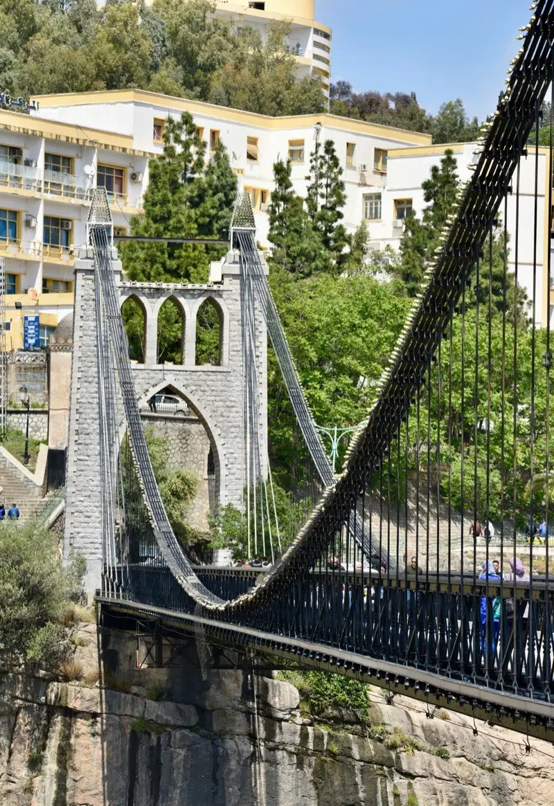 Pont suspendu de Sidi M'Cid surplombant les gorges de Constantine